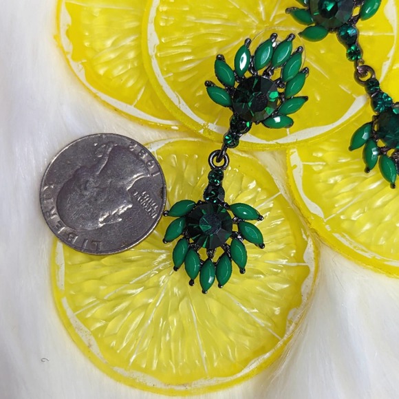 Bold Emerald Green Rhinestone Statement Drop Earrings New - Picture 4 of 5